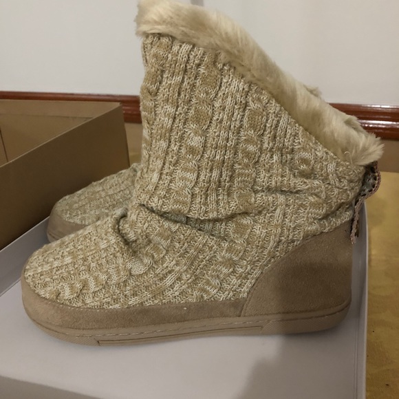 Boots - Picture 4 of 4